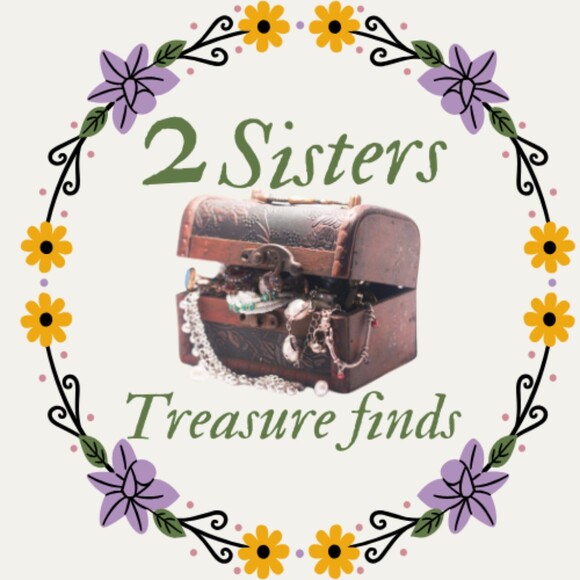 sisters_t_finds